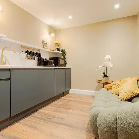 게스트하우스 34 On The Hill - Boutique Townhouse 골웨이