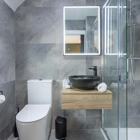 Pensión 34 On The Hill - Boutique Townhouse *