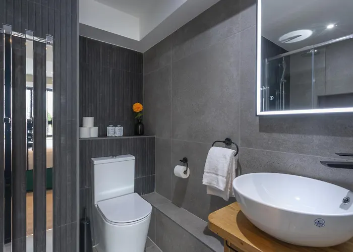 Гостевой дом 34 On The Hill - Boutique Townhouse Голуэй