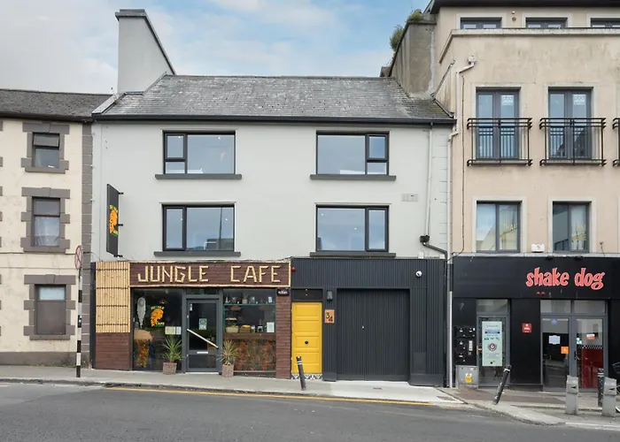 34 On The Hill - Boutique Townhouse